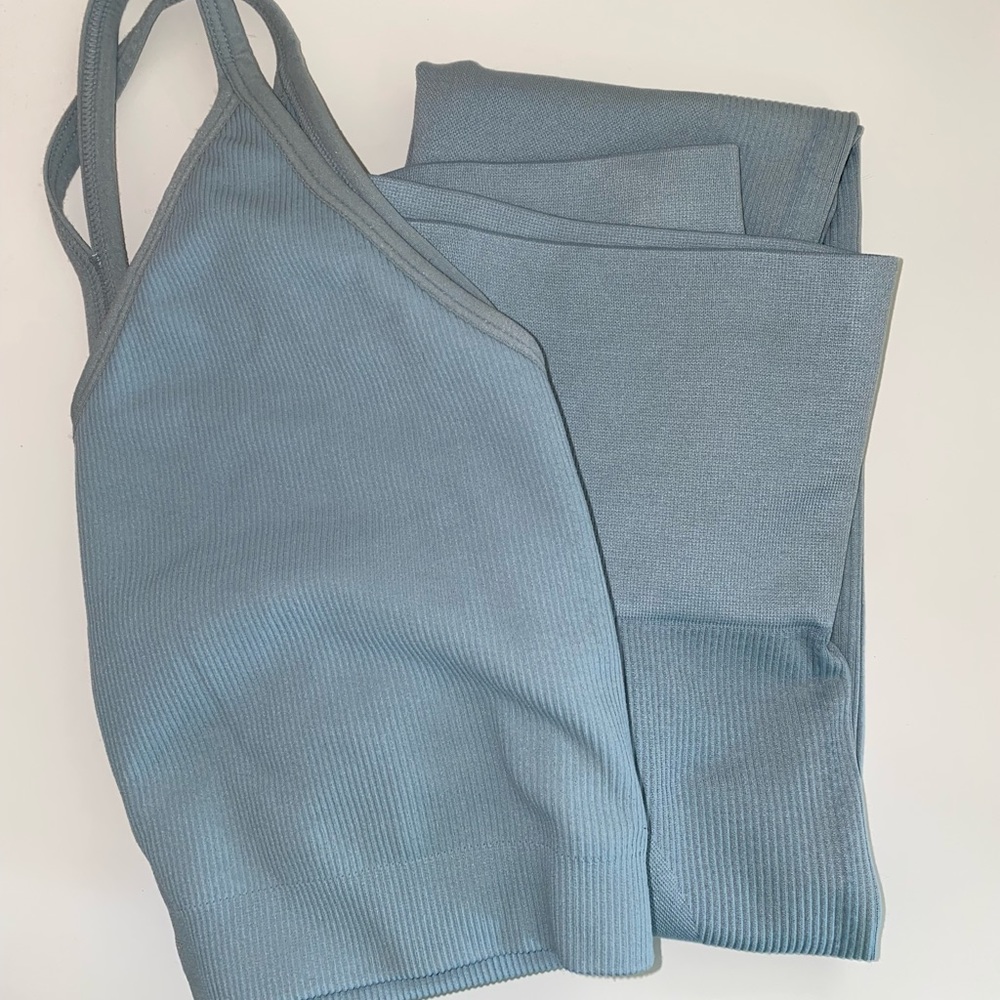 Set Active Sculptflex Ribbed V-bra and Leggings